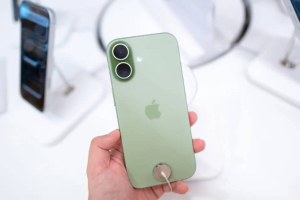 iOS 26.2.1: Apple Suddenly Releases Surprise